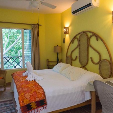 Sea Hawk Suites Isla Mujeres Eksteriør bilde