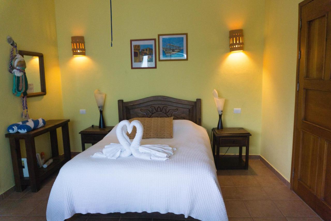 Sea Hawk Suites Isla Mujeres Eksteriør bilde